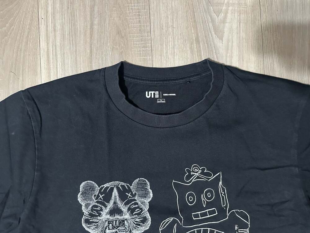 KAWS + Andy Warhol Uniqlo UT Graphic Black T-Shirt - Picture 3 of 3